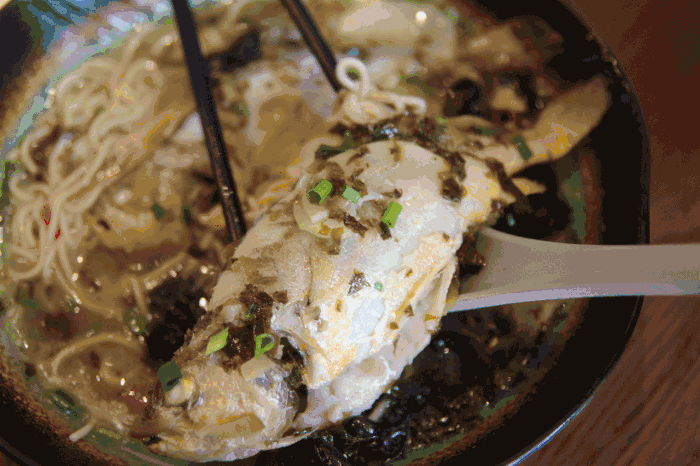 雪菜黄鱼，是每个宁波人挥之不去的乡愁